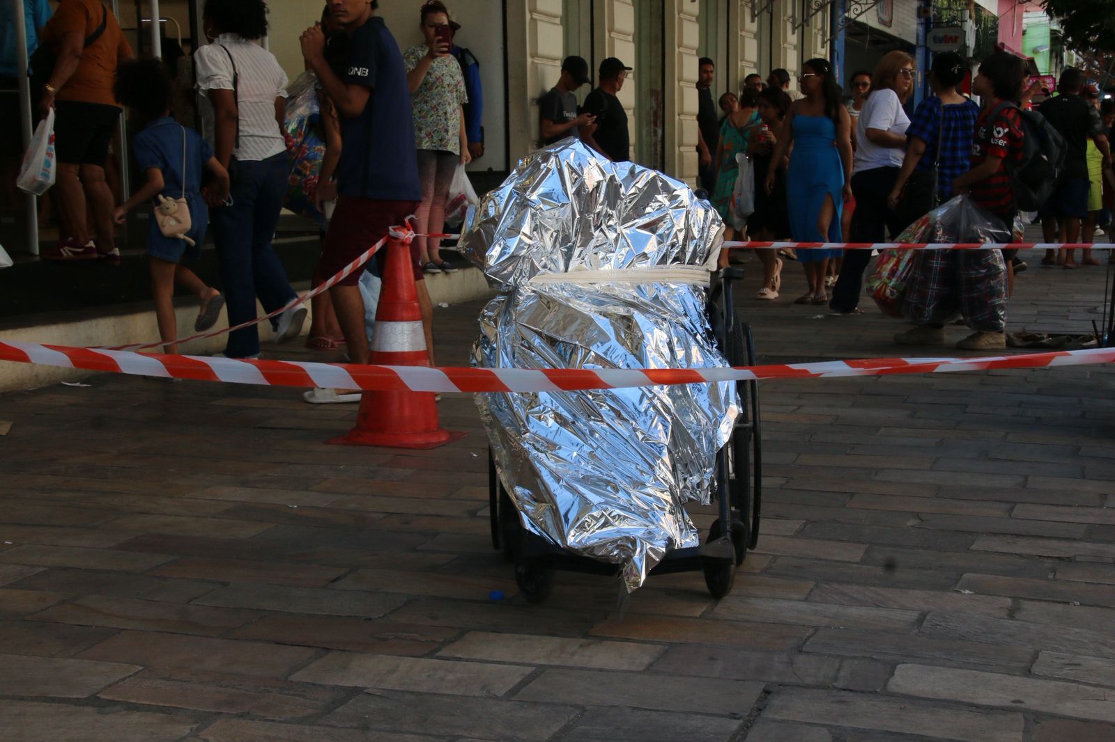 Homem diz que iria fazer empréstimo com idoso encontrado morto em cadeira de rodas no Centro