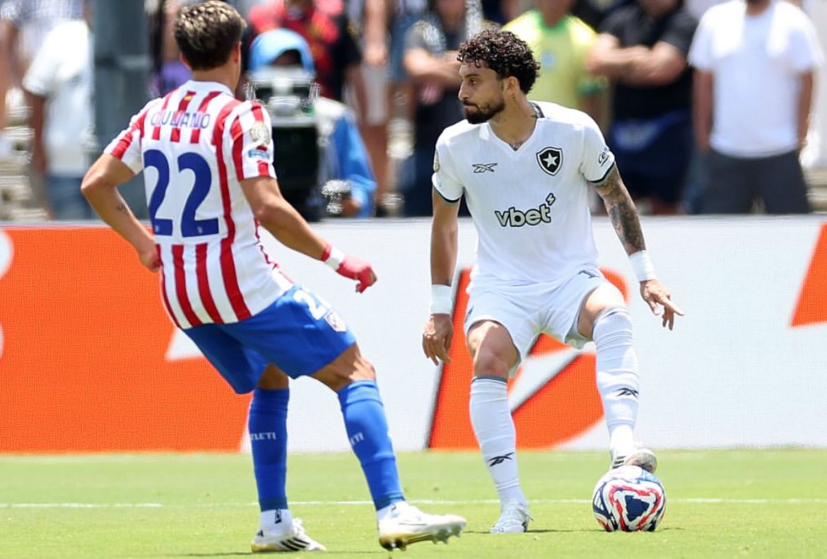 Botafogo perde para o Atlético de Madrid, mas garante vaga nas oitavas