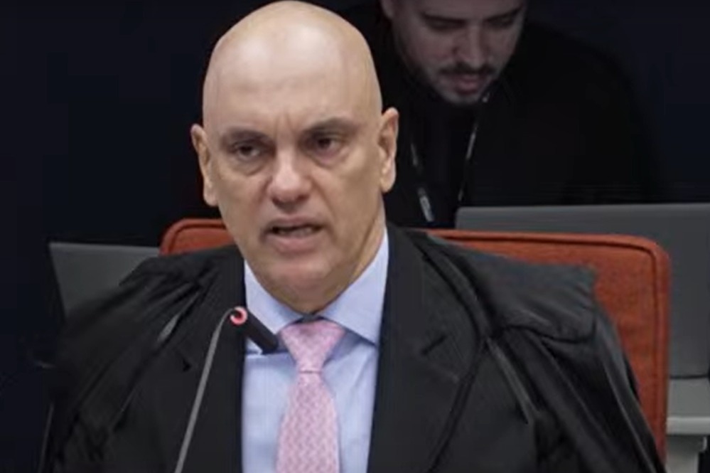 Moraes diz que Bolsonaro liderou organização criminosa e que não há dúvida de tentativa de golpe