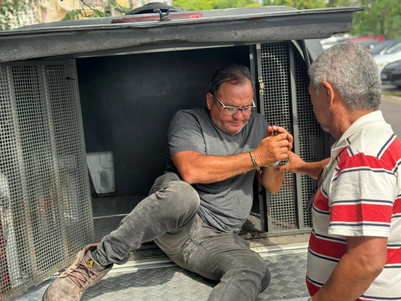 Preso, operador de guindaste de árvore de Natal depõe após morte de colega no Largo 