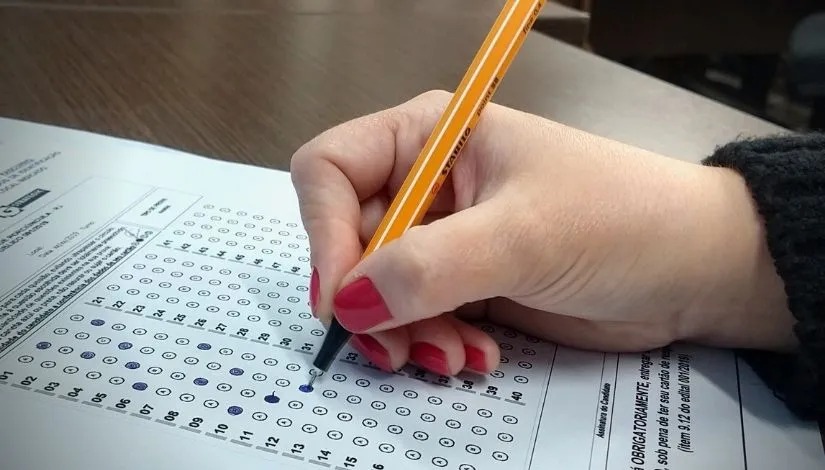 Sema divulga edital de concurso com 159 vagas e salários de até R$ 11 mil; confira