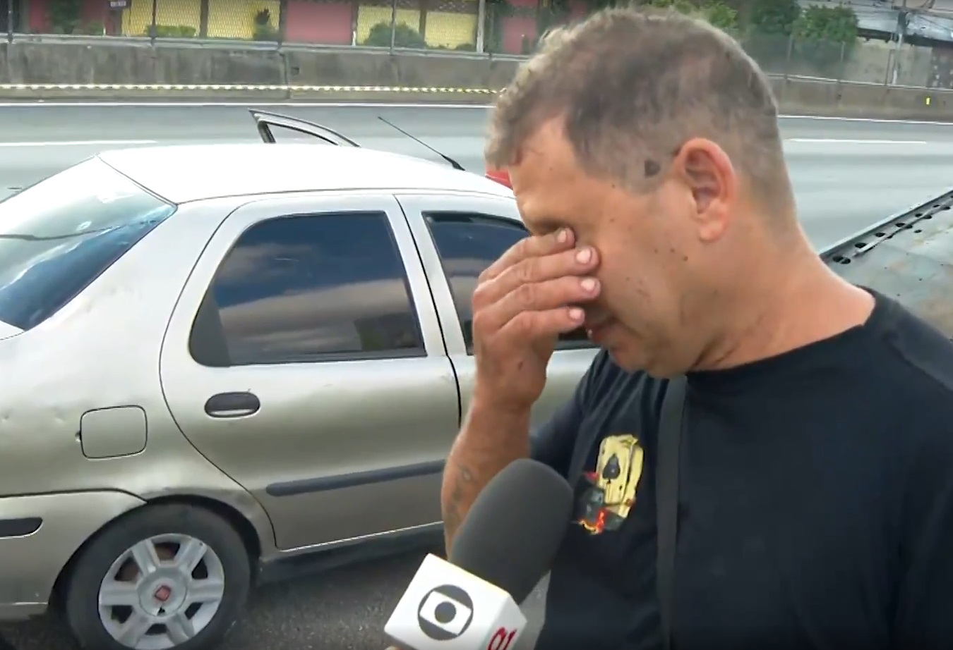 'Pensei que eram bandidos', diz pai de jovem baleada na cabeça por policiais da PRF