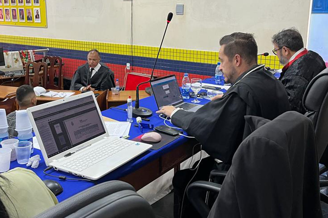 Homem é condenado por matar homem a facadas e deixar outro ferido no Amazonas