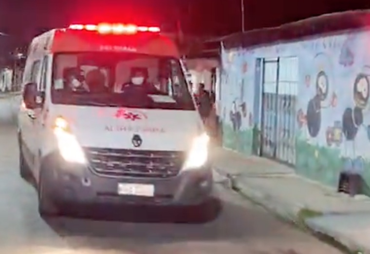 Homem com tornozeleira eletrônica é espancado após cometer assaltos em Manaus