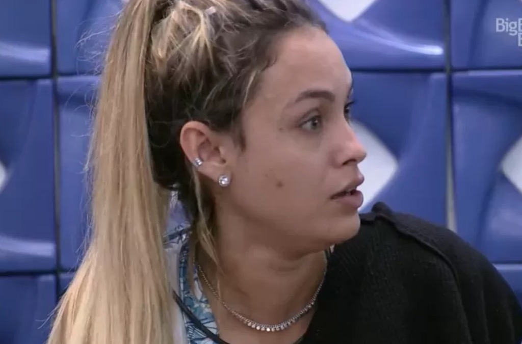BBB21: Sarah se irrita com Gil por falar de Rodolffo: ‘Cala a tua boca’