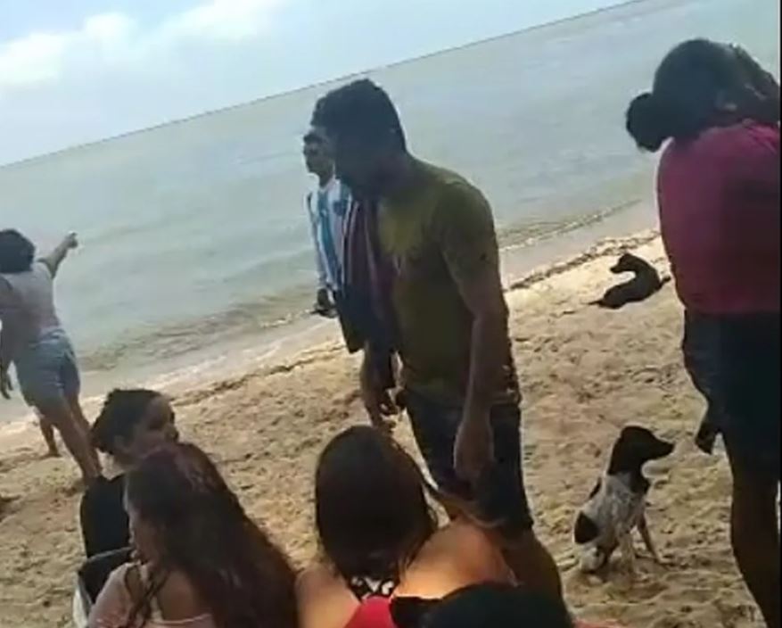 Embarcação naufraga com passageiros e corpos vão parar em praia no Pará 
