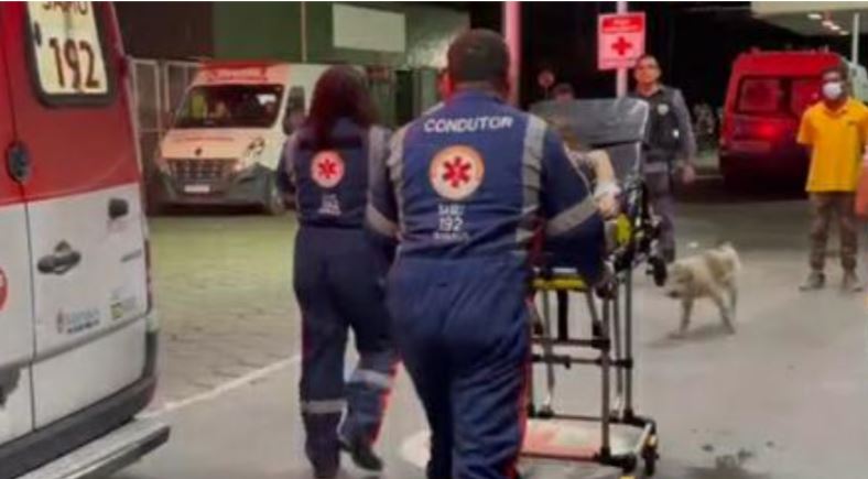 Adolescente leva tiro na barriga dentro de casa durante perseguição a homem em Manaus