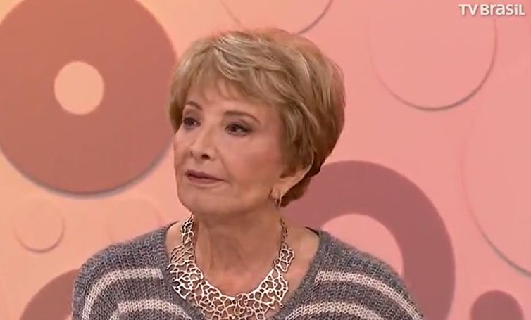 Glória Menezes tem alta após ficar 10 dias internada com Covid-19