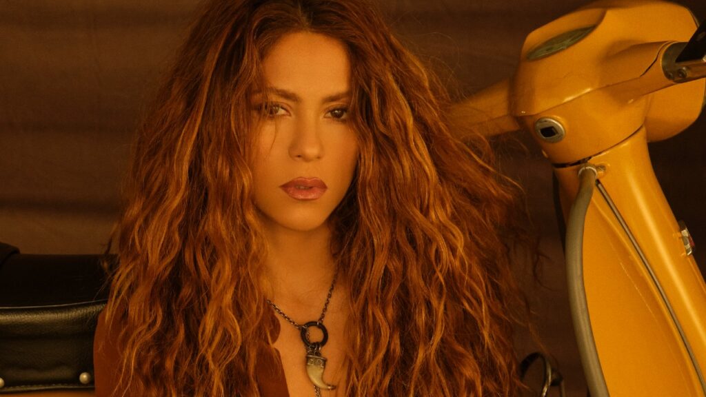 Fãs veem indícios de que Shakira pode se assumir lésbica; entenda