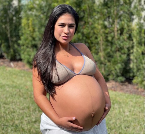 Nasce Zaya, filha da cantora Simone e Kaká Diniz