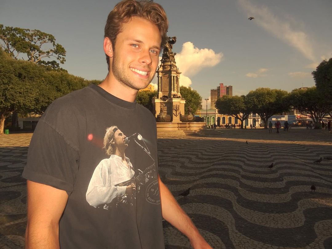 Ator de 'This is Us' mostra passeio em Manaus com visita ao Teatro Amazonas