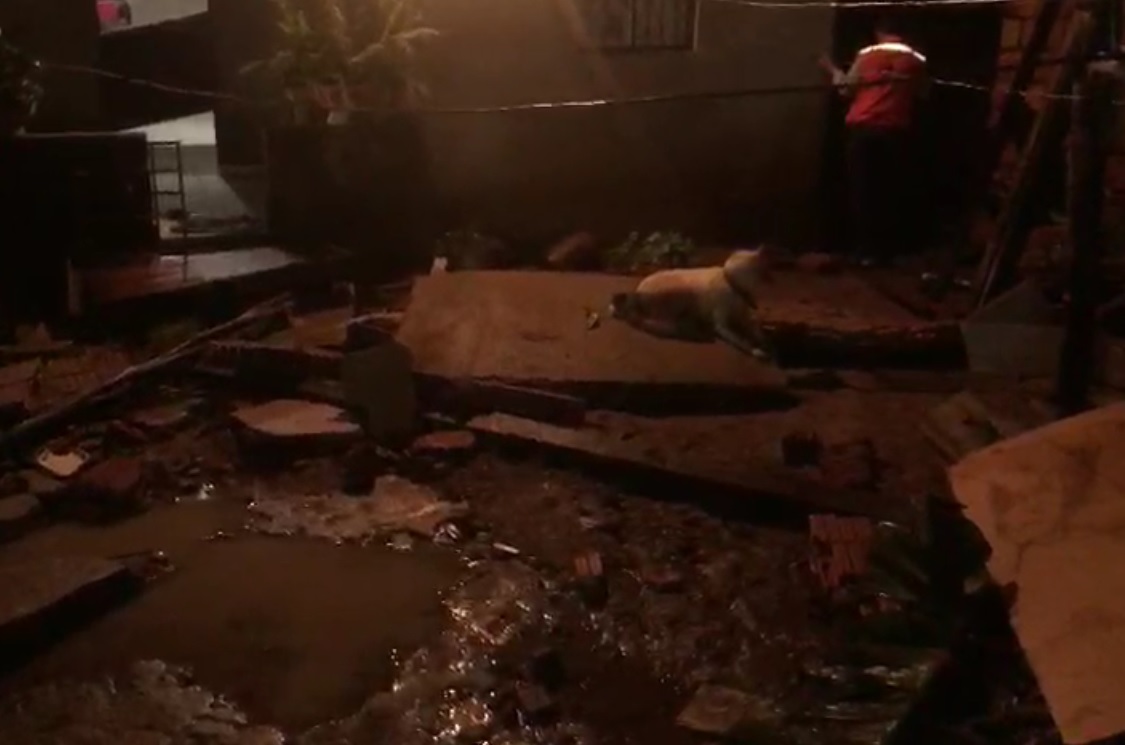 Forte temporal causa alagamentos e desabamentos em Manaus; Veja vídeos