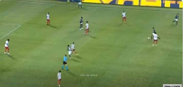 Palmeiras vence Internacional e se torna líder do Brasileirão