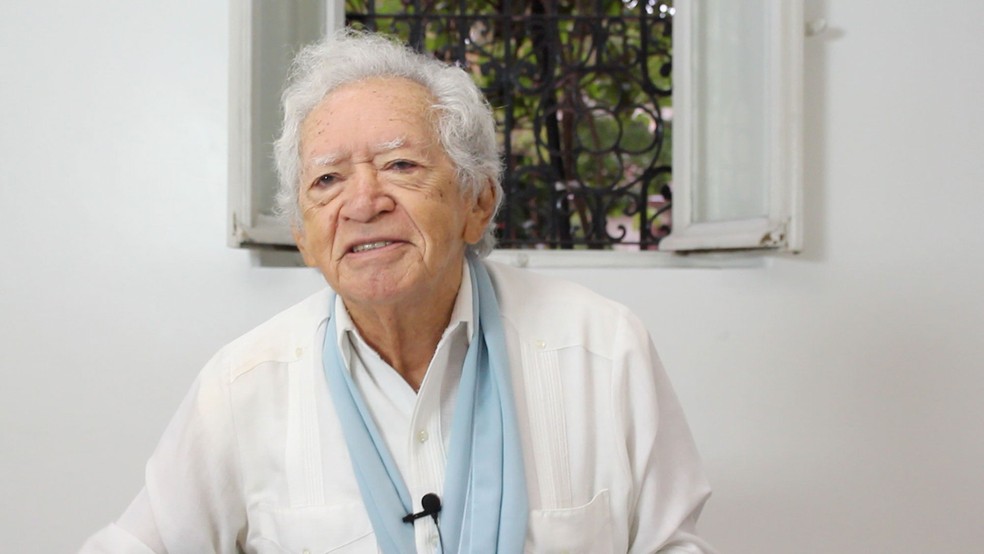 Faz escuro mas eu canto: Poeta Thiago de Mello recebeu homenagem na 34º Bienal de São Paulo