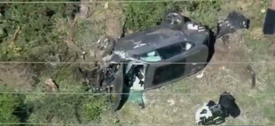 Lenda do golfe Tiger Woods sofre acidente grave de carro; veja imagens