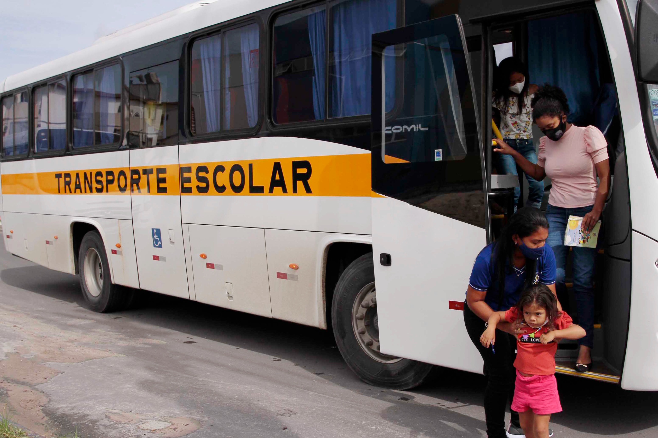Prefeitura orienta sobre cuidados na contratação de transporte escolar em Manaus