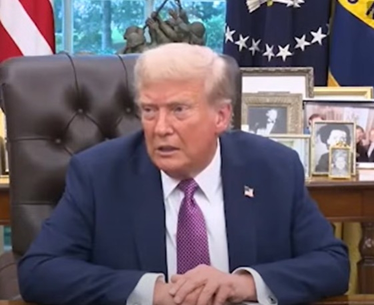 Trump ordena abertura de arquivos secretos sobre OVNIs e critica Obama