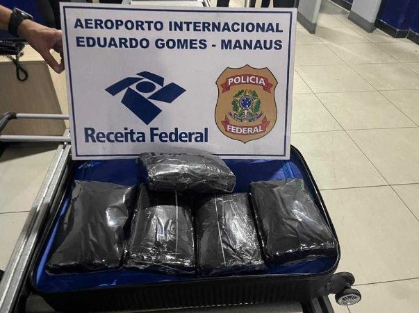 Mulheres são presas pela PF dentro de avião ao serem flagradas com drogas em Manaus