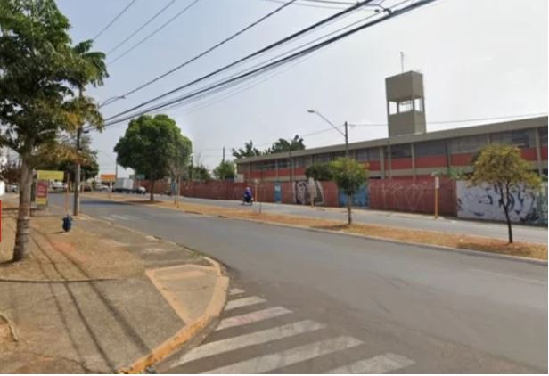 Criminoso desiste de assalto após vítima começar a rezar