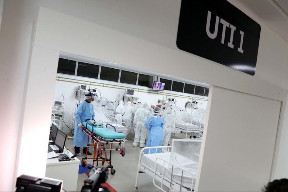 Metade dos pacientes internados em UTI com covid no SUS morre