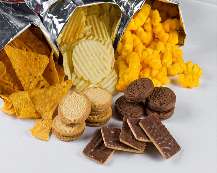 80% das famílias de crianças atendidas pelo Bolsa Família têm alto consumo de alimentos ultraprocessados