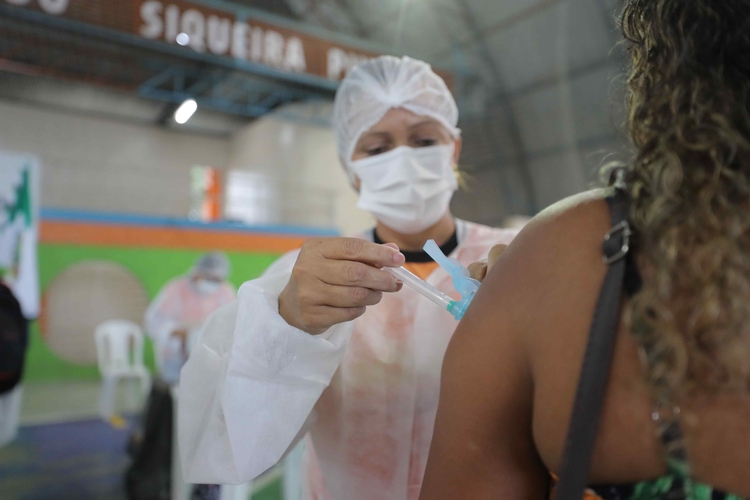 Amazonas já aplicou 7.234.941 doses de vacina contra Covid até esta segunda