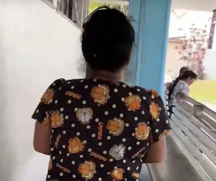 Filha é presa por abandonar pai idoso em rua de Manaus: "Prefiro prisão do que cuidar dele"