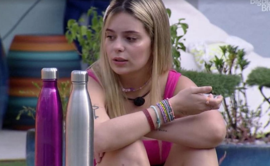 BBB21: Viih Tube é flagrada comendo meleca do nariz; veja vídeo
