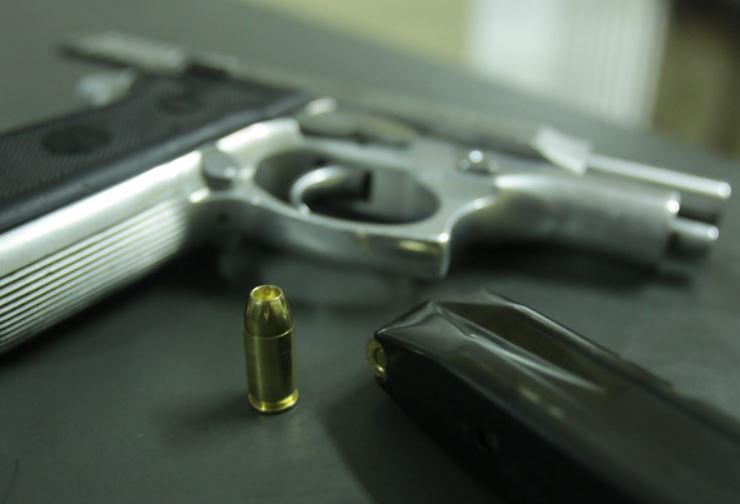 Adolescente morto com tiro na cabeça tentou se esconder no quintal de casa no Amazonas