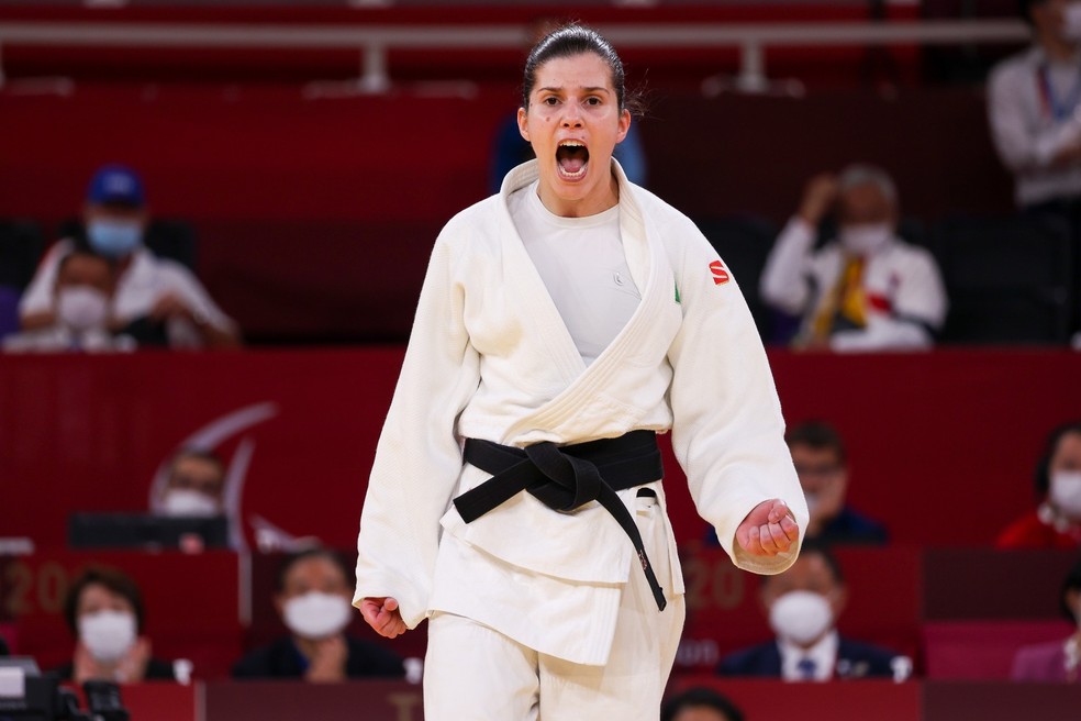 Alana Maldonado conquista primeiro ouro do judô paralímpico para o Brasil