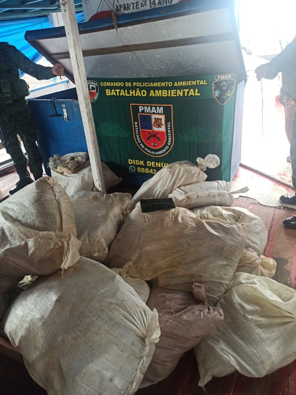 Homem é preso com 2,5 toneladas de pescado em período de defeso na orla de Manaus