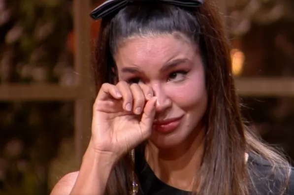 A Fazenda: Kerline Cardoso é eliminada com 23,18% dos votos