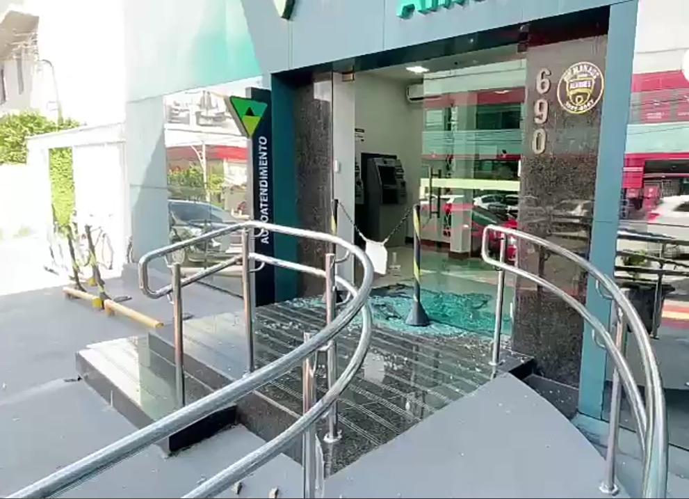 Briga de trânsito acaba em tentativa de homicídio em agência de Manaus