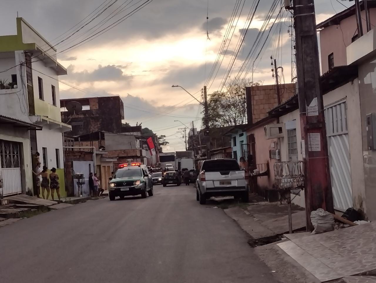 Tiroteio em festa de família deixa três baleados em Manaus 