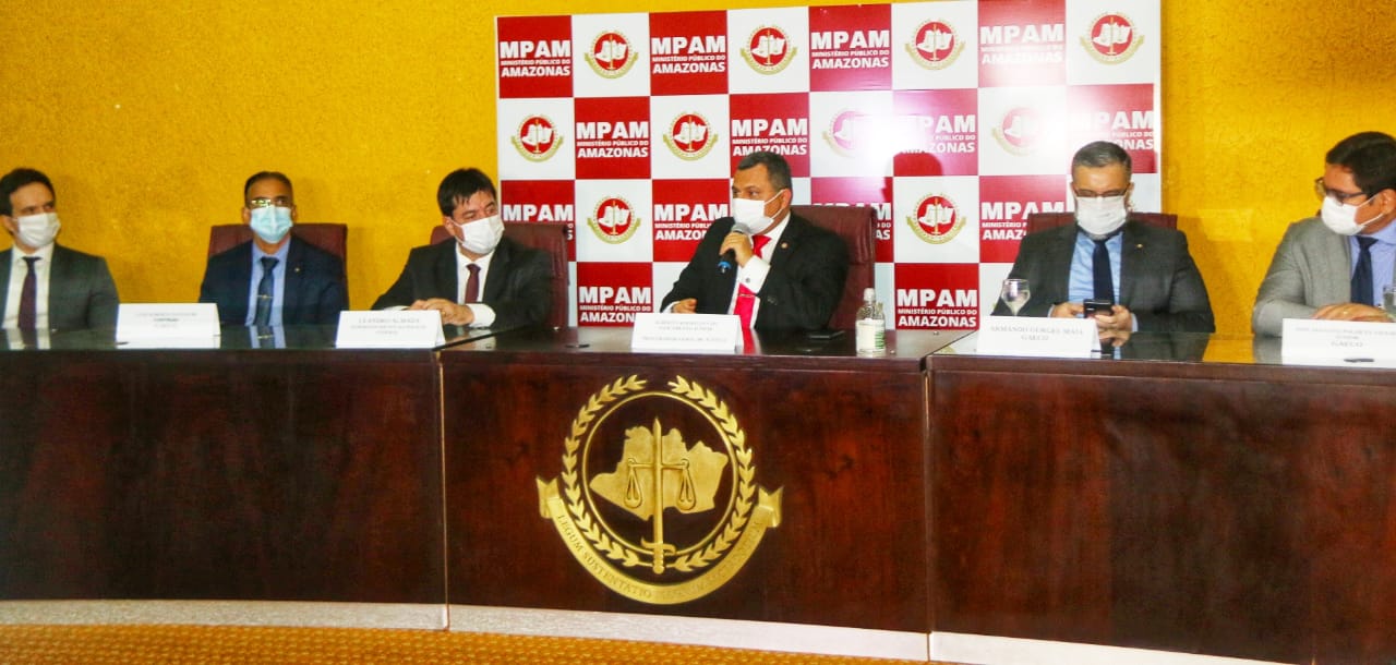 Cerca de 60kg de ouro, avaliados em R$ 18 milhões, foram roubados por policiais presos no Amazonas