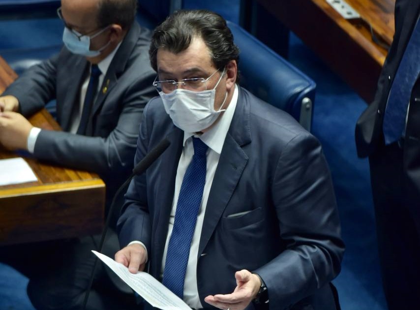 Estatuto da Pessoa com Câncer reduz sofrimento no combate à doença, na opinião de Eduardo Braga