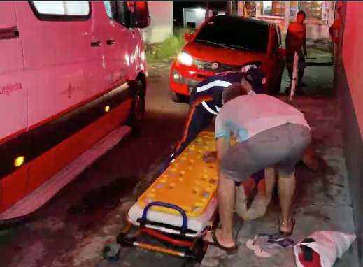Suspeito de se masturbar perto de criança é brutalmente espancado em Manaus