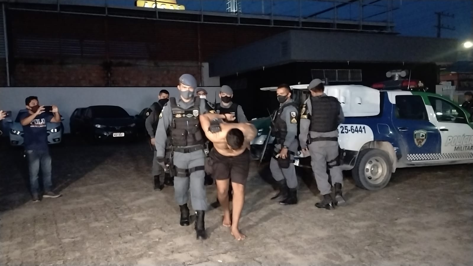 Olheiro de facção é preso e áudios sobre vítimas são encontrados pela polícia em Manaus