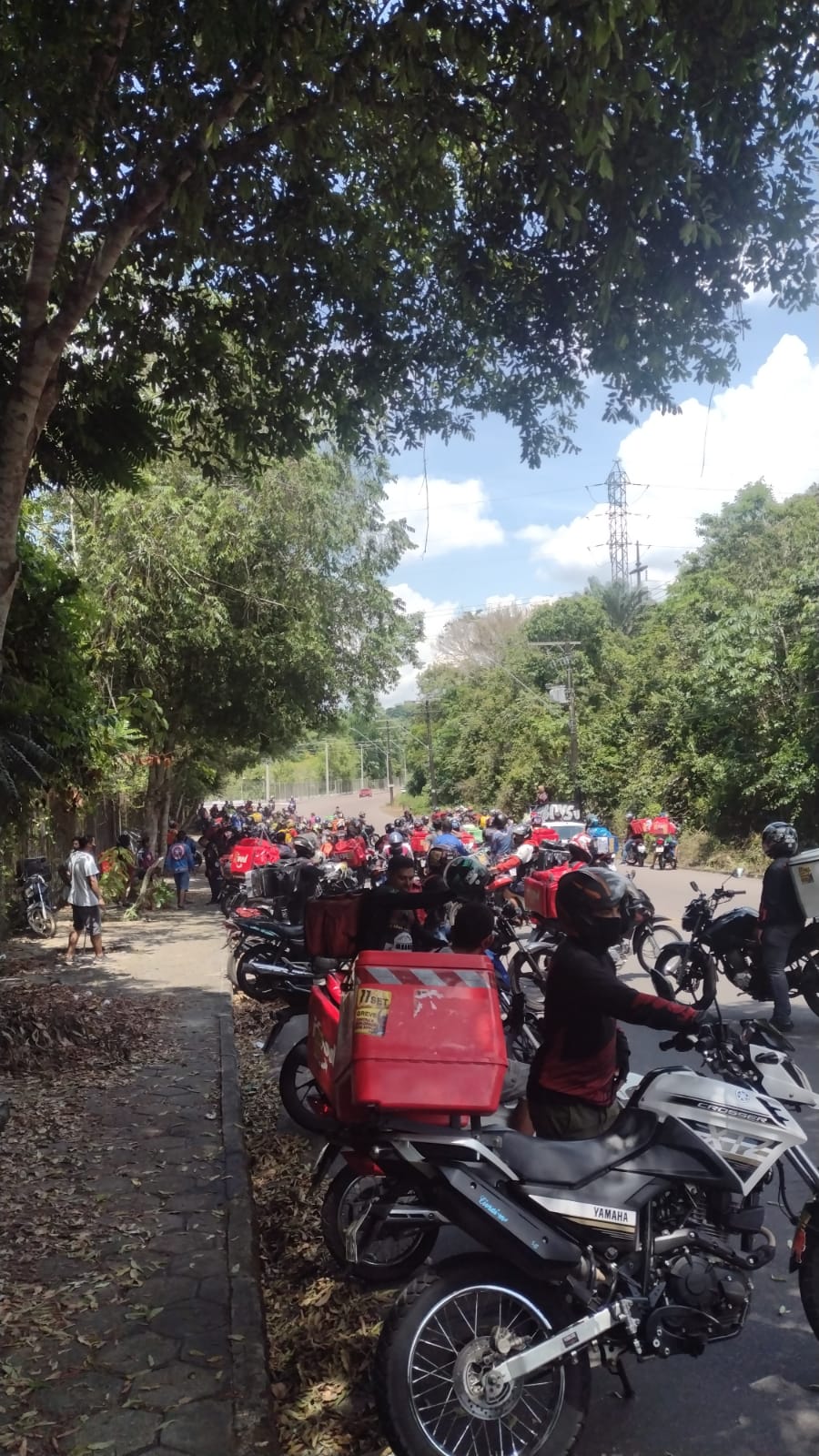 Motoboys de Manaus protestam por melhorias para a categoria
