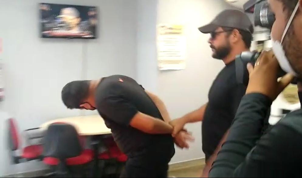 Suspeito de matar esposa técnica de enfermagem em Manaus se entrega por medo de morrer 