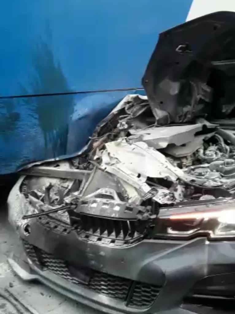 Vídeo: BMW fica completamente destruída em acidente na Ponta Negra em Manaus