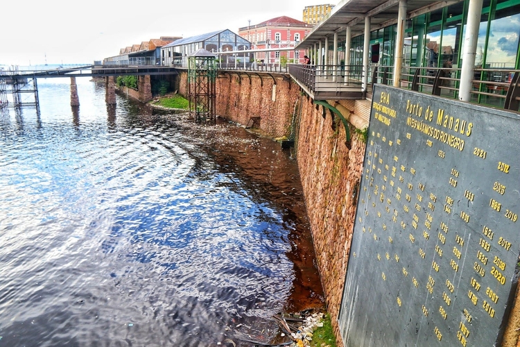 Volume do Rio Negro sobe mais de 3 metros em 45 dias no Amazonas