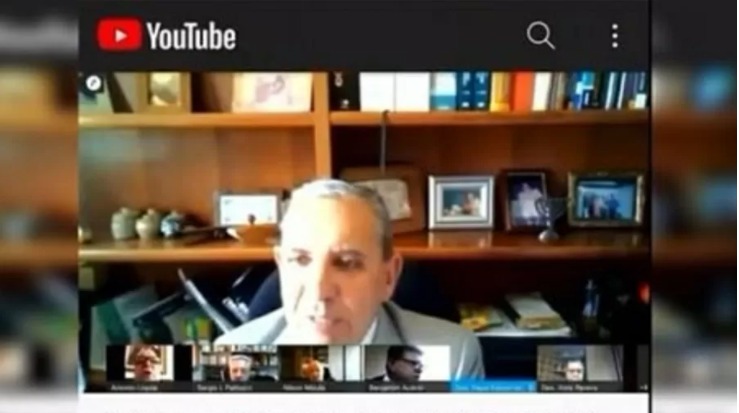 Desembargador pede desculpas por 'brincadeira' após vazar conversa íntima durante sessão ao vivo