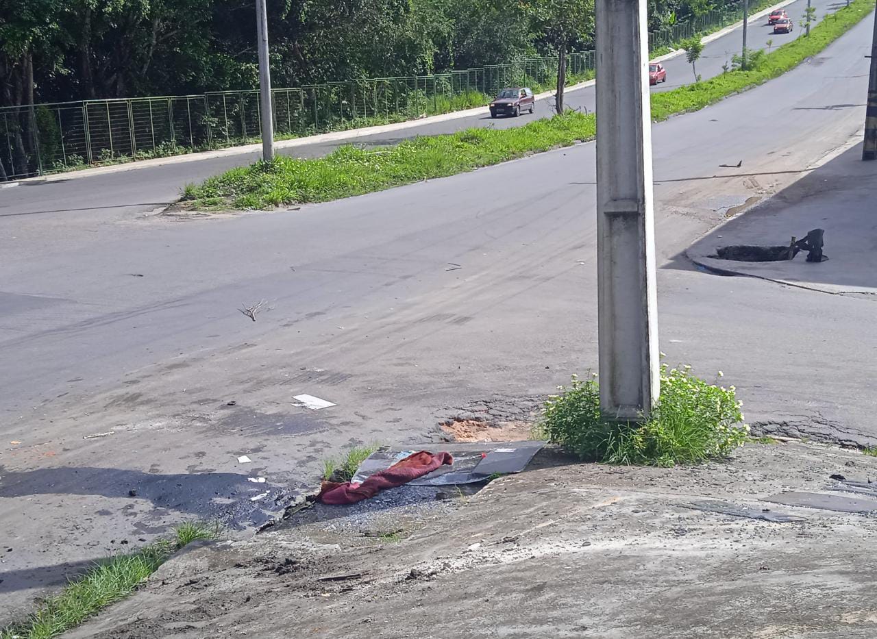 Ferido, motorista revela que micro-ônibus que capotou em Manaus já apresentava problemas
