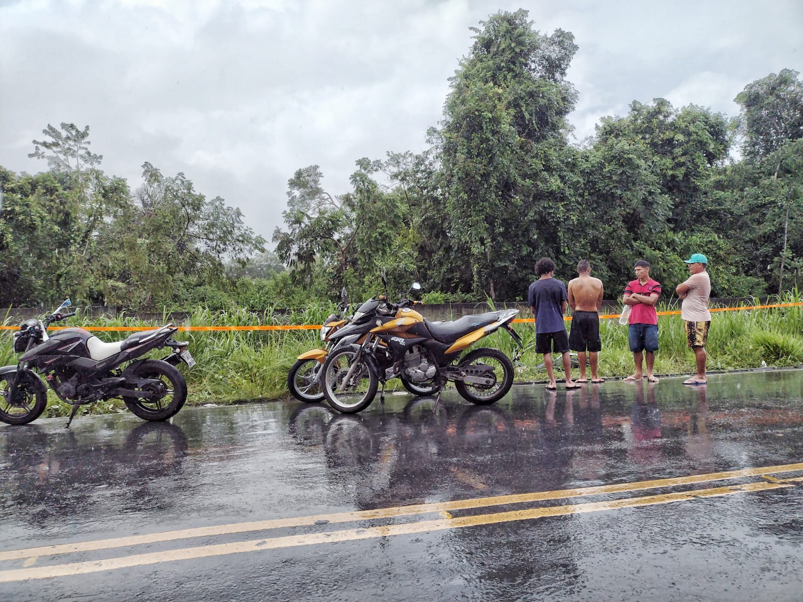 Motociclista morre após cair em córrego em grave acidente no Ano Novo em Manaus