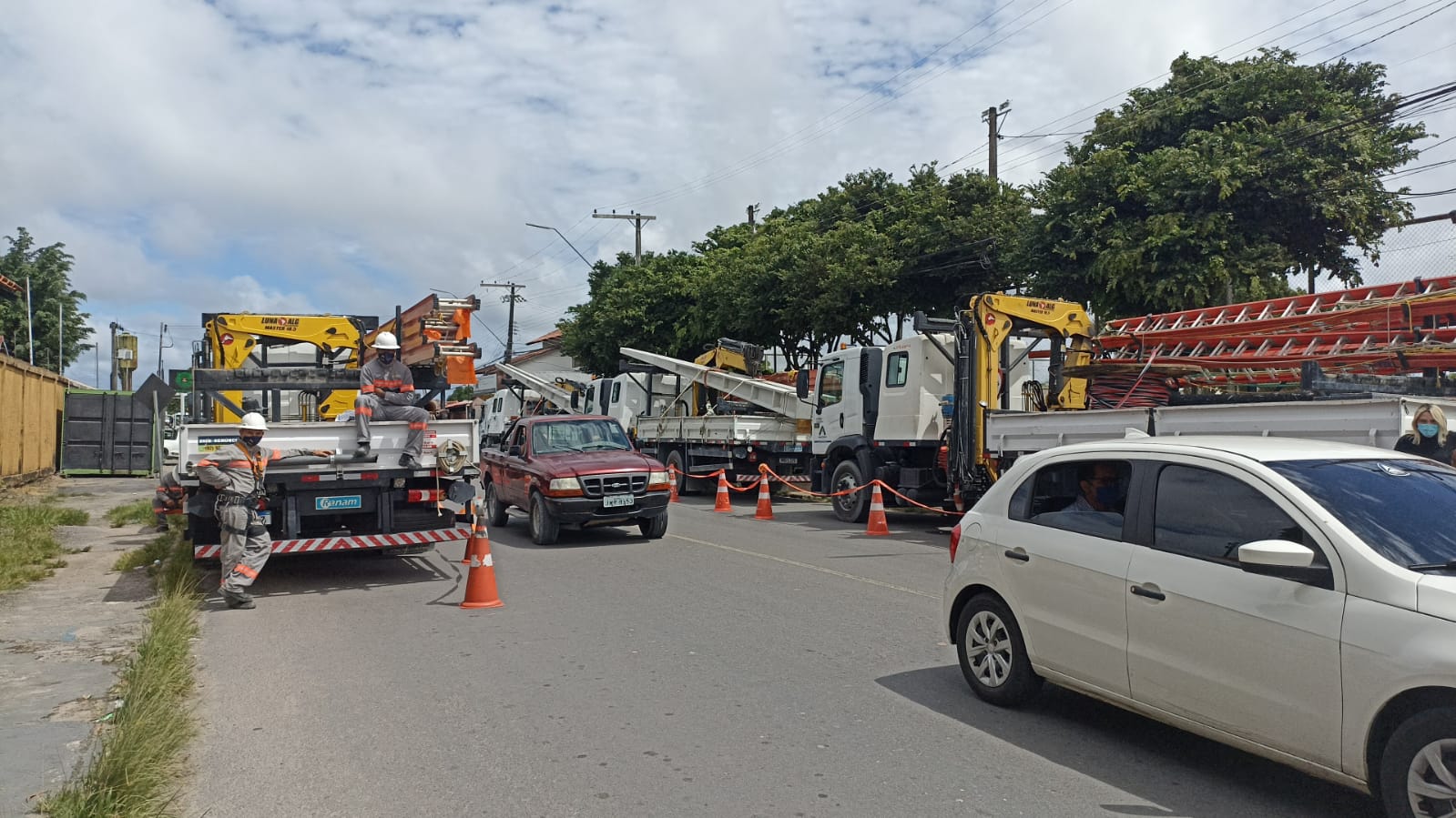 Moradores fazem protesto contra novo sistema da Amazonas Energia; vídeo