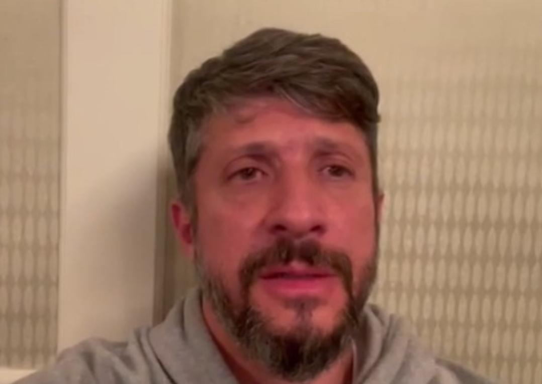 Abrigado em subsolo de hotel na Ucrânia, fisioterapeuta de time faz apelo ao governo brasileiro