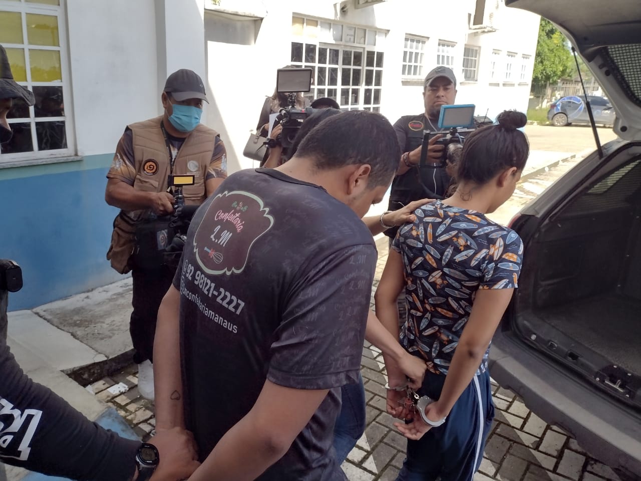 Mãe e padrasto são presos suspeitos de matar criança autista espancada em Manaus