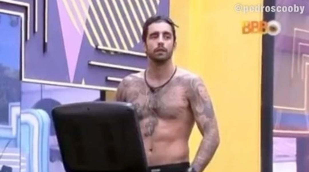 BBB22: Scooby choca ao revelar lugares em que transou com a esposa: ‘muito fod*’