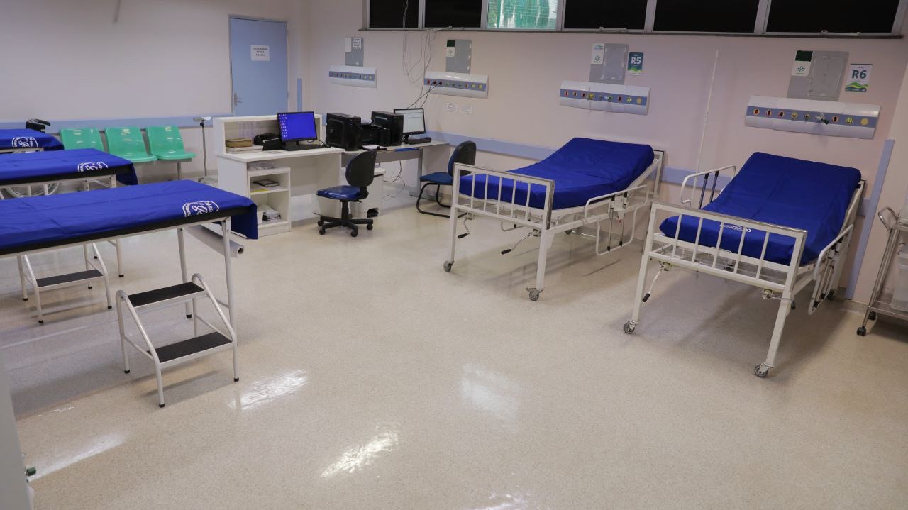 Casos e óbitos de Covid-19 seguem em queda no Amazonas após fim do uso de máscaras